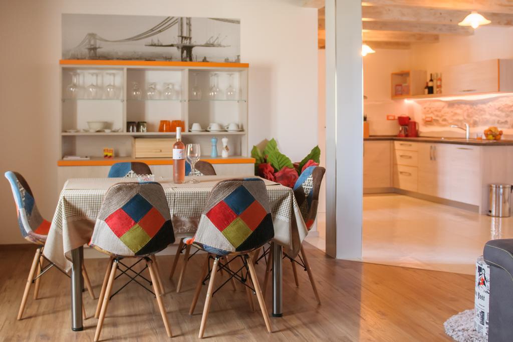 Apartment Borgo 8 *