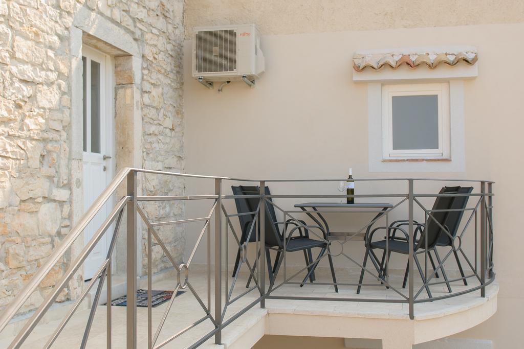 Borgo 8 * Tar-Vabriga