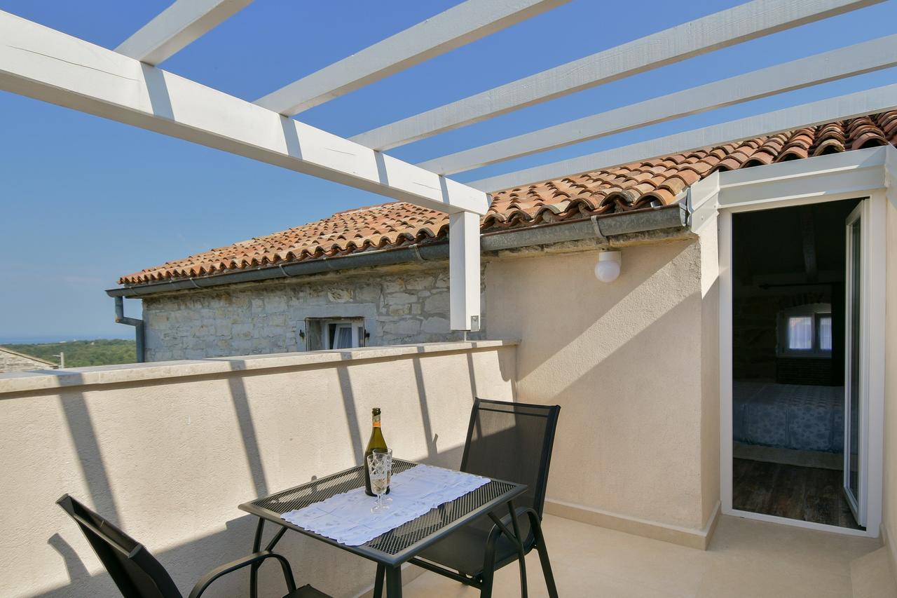 Borgo 8